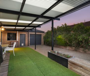 FAMILY HOME IN SEBASTOPOL - Photo 4