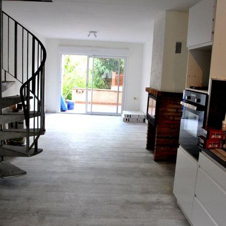 Location / . - Photo 3