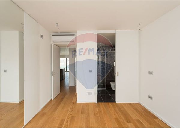Apartamento T3 em Lisboa