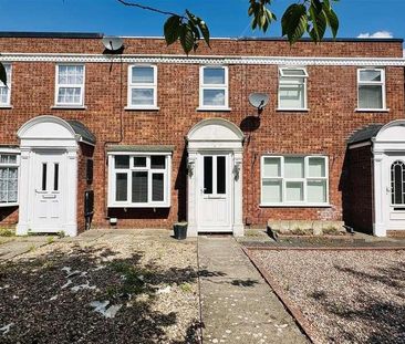 Hardwick Crescent, Syston, Leicester, LE7 - Photo 2