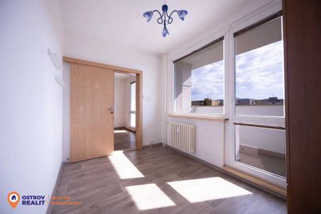 Pronájem bytu 3+1 se třemi lodžiemi v centru Šumperka - Fotografie 5