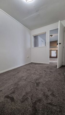 Cozy 2 Bedroom Unit - Glenfield - Photo 2