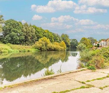 Water Lane, Iford, BH6 - Photo 2