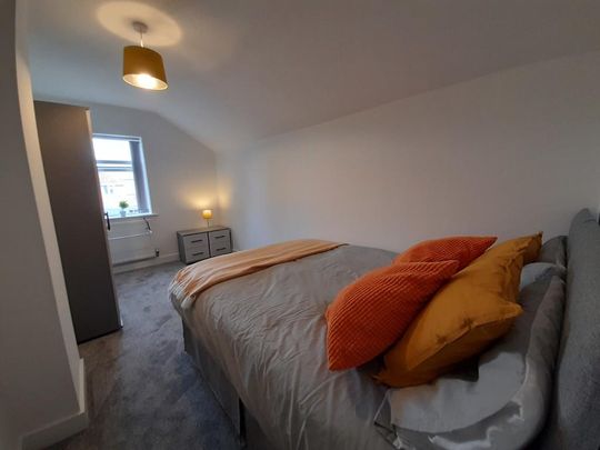 1 bedroom in a house share to rent - Photo 1