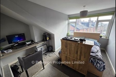 4 Bedroom Royal Park Road - Photo 4