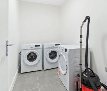 1 bedroom in a house share to rent - Photo 5