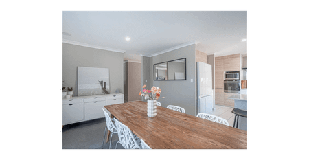 Beautiful Family Home - Photo 5