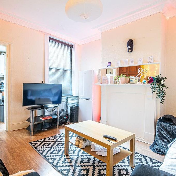 4 bedroom house to rent - Photo 1