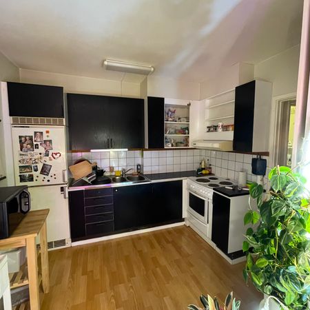 Heljestrandsgatan, Eskilstuna - Photo 3