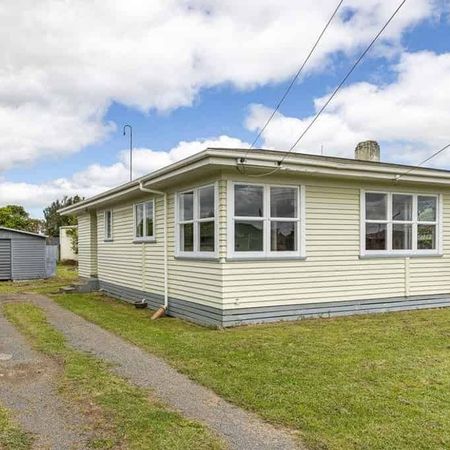 600 Hzelmere Crescent - Photo 3