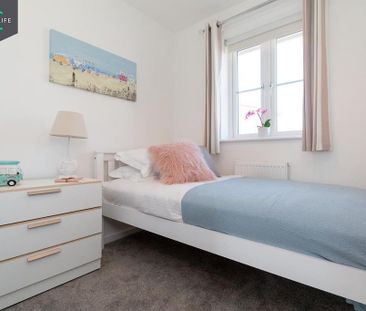 3 bedroom semi-detached house to rent - Photo 4