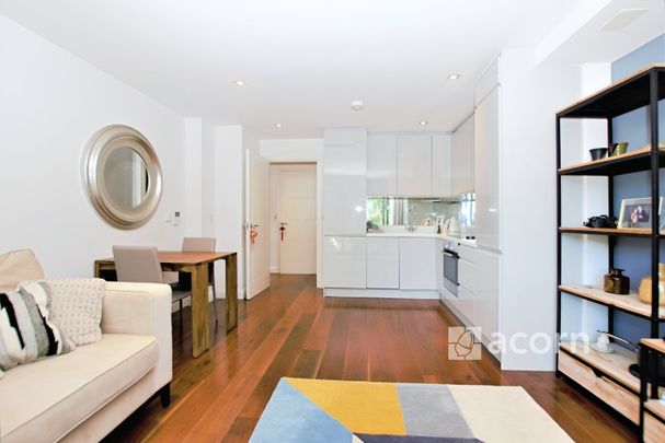 Flat to rent - Long Lane, London, SE1 - Photo 1