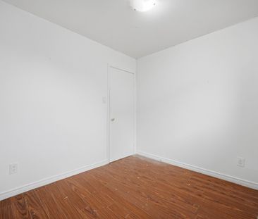 For Lease - 42 Flamingo Crescent, Brampton, Ontario - Photo 6