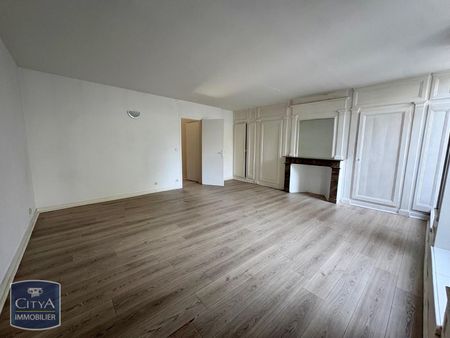 Location Appartement 2 pièces 65m² LILLE 59000 - Photo 2