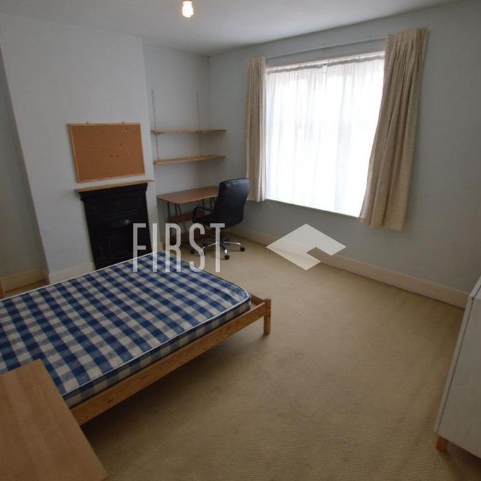 4 bedroom terraced house to rent - Photo 1