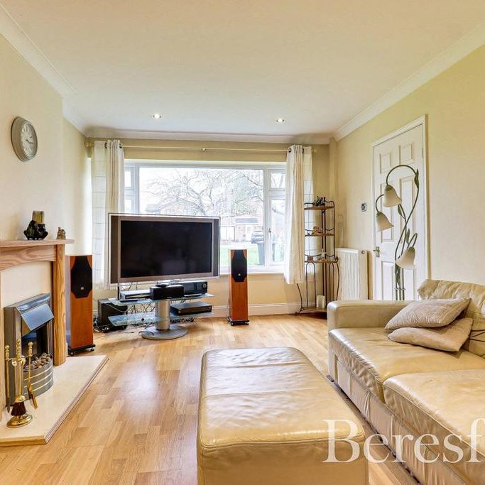 3 bedroom semi-detached house to rent - Photo 1