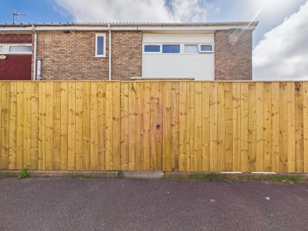2 bedroom end of terrace house to rent - Photo 5