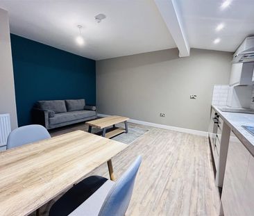 2 bedroom apartment to rent - Photo 3