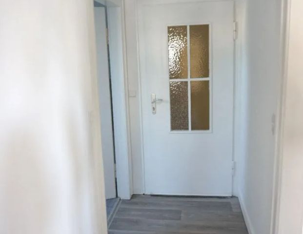 Dachgeschoss-Liebhaber aufgepasst! Schicke 2-Zimmer-Wohnung in Bergisch Gladbach-Hand - Foto 1