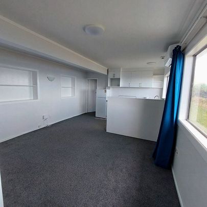 Beautiful 1 bedroom flat with breathtaking views - Photo 1