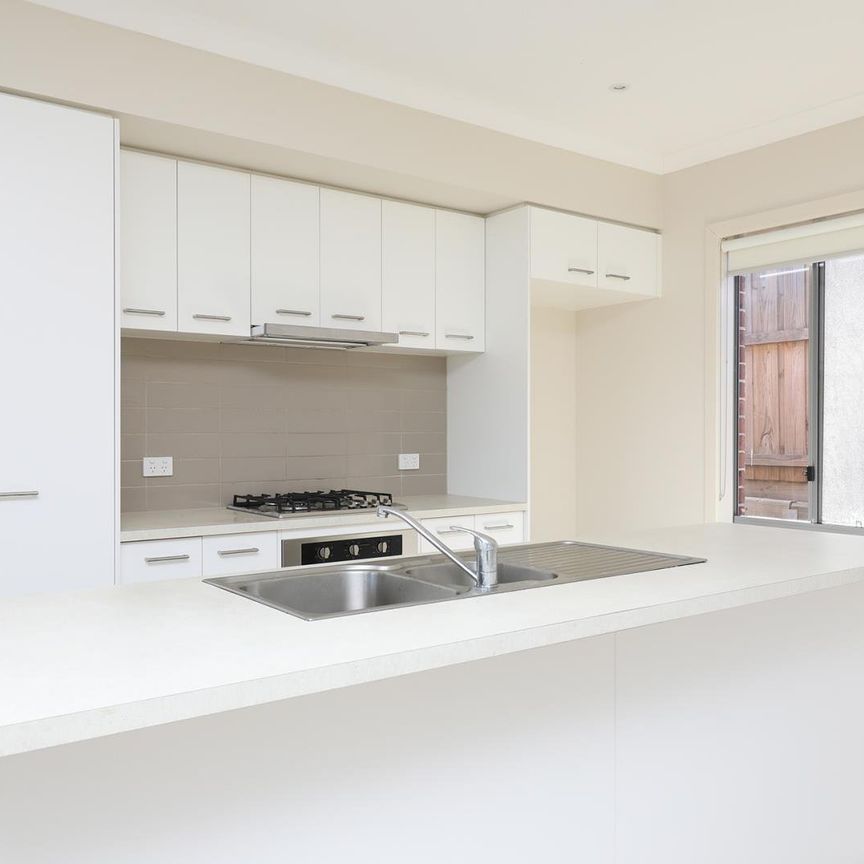10 Aria Court, Doreen VIC 3754 - Photo 1