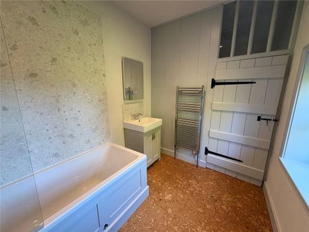 2 bedroom detached house to rent - Photo 5