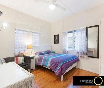 Tranquil Living in the Heart of West End – Walk to Everything! - Photo 4