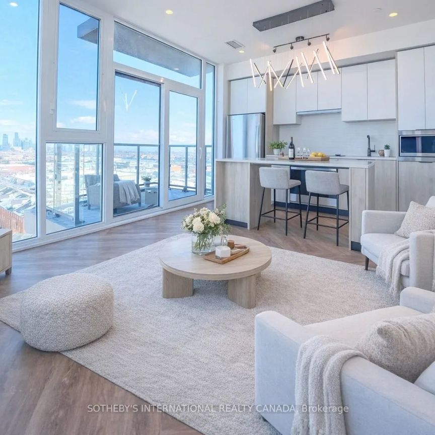 1007 The Queensway #808 - Photo 1