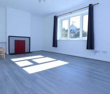 3 bedroom flat to rent - Photo 3