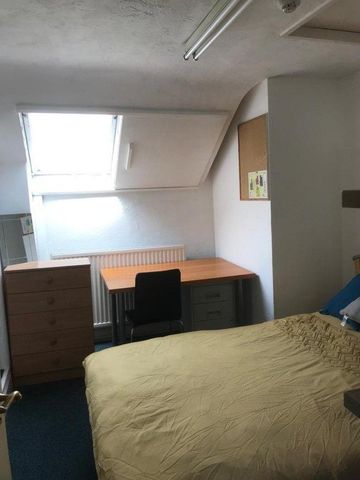 18 bedroom house share to rent - Photo 4