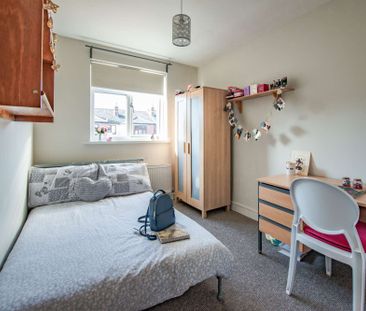 Ideal location for all Universities! - Photo 2