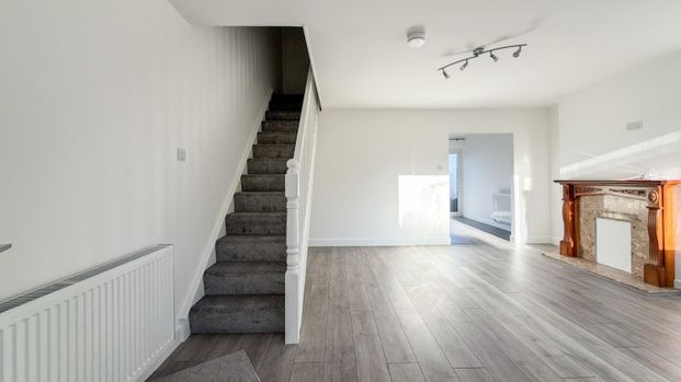 3 bedroom House To Let - Photo 1