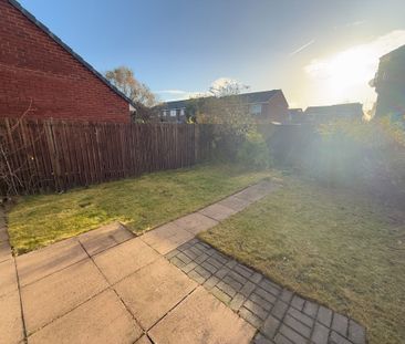 3 bedroom end terraced house To Let in Preston - Photo 2