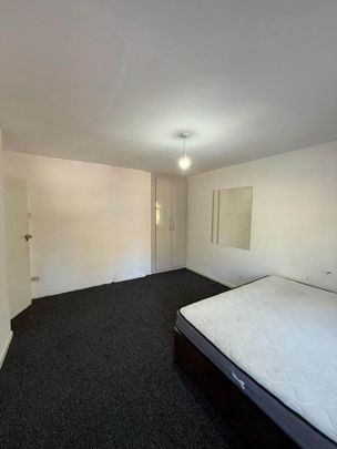 3 bedroom maisonette to rent - Photo 1