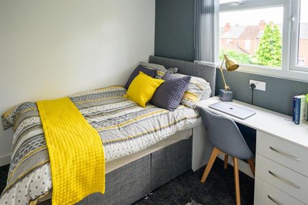 5 bedroom terraced house to rent - Photo 3