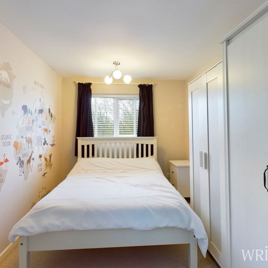 3 bedroom End Terraced House - Harwood Hill, Welwyn Garden City - Photo 1