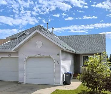 2 Bedroom Duplex in Sylvan Lake w/ Garage - Photo 5