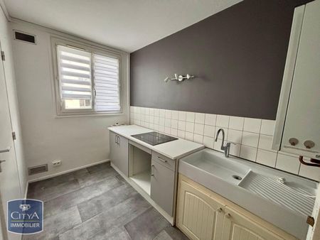 Location Appartement 3 pièces 69m² CHATEAUROUX 36000 - Photo 4