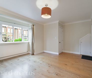 Alfred Road, Feltham - Photo 1