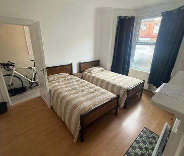 Room in a Shared House, London, SE13 - Photo 5