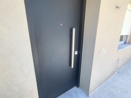 Διαμέρισμα για ενοικίαση Καρτερός (Γούβες) - Photo 3