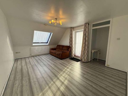 Hargood Close, Kenton, HA3 - Photo 1