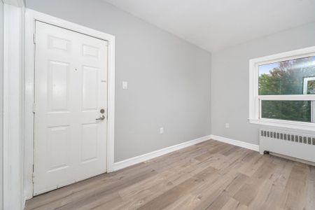 For Lease - 486 Holtby Avenue Unit# 3, Burlington, Ontario - Photo 4