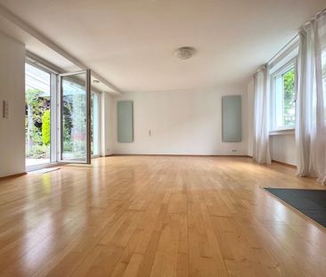 RESERVIERT - Modern sanierte 5-Zi.-Wohnung mit herrlichem Garten - Photo 3