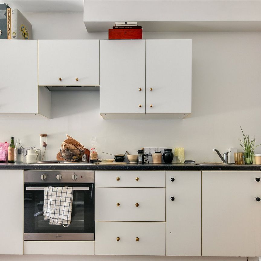 Florfield Passage, E8 - Photo 1