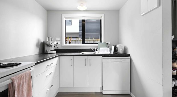 24a Hogan Street - Photo 1