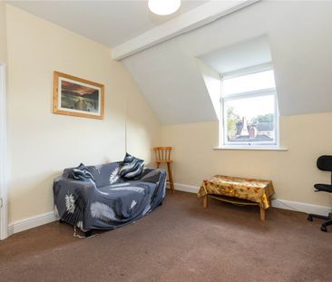 Grosvenor Gardens, Newcastle, Staffordshire, ST5 - Photo 1