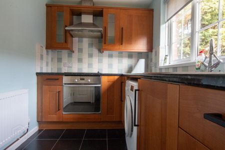 31b Dundonald Heights, Belfast, BT16 1XL - Photo 2