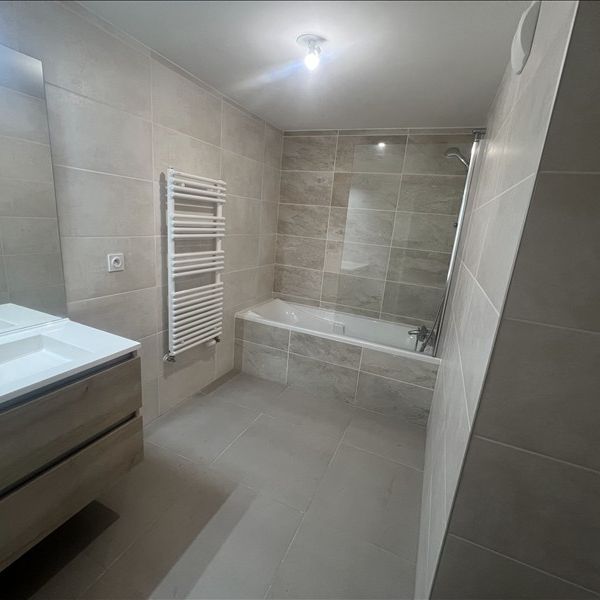 2 pièces - Meublé - 98,42 m² - RDC - Colocation non autorisée - Photo 1