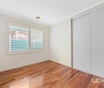 Prime Location - Close to Watergardens, Keilor Central & Brimbank P... - Photo 4